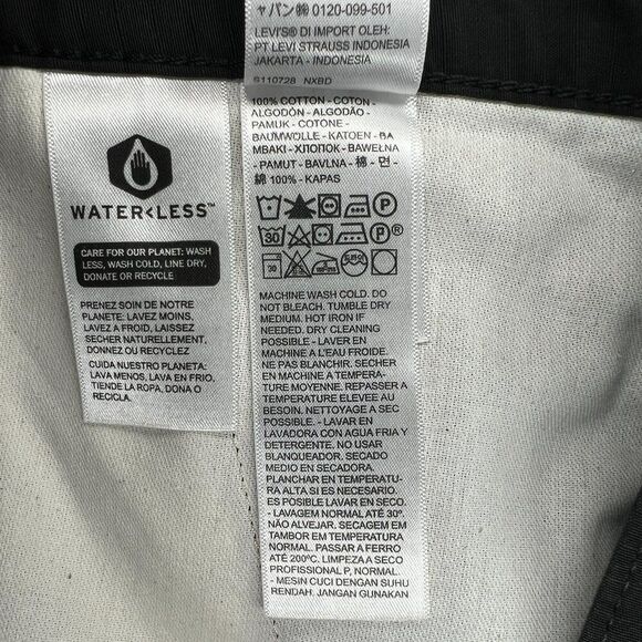 Levi's Men's Size 44 Black Carrier Cargo Shorts - Picture 12 of 13